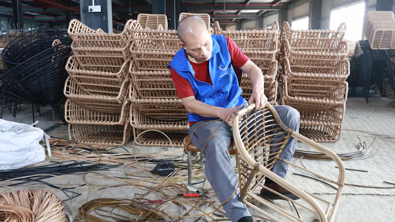 Rattan chair production process